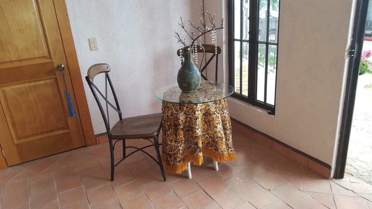 La Casona Azul Bed N Breakfast Santa Rosa de Jauregui Buitenkant foto