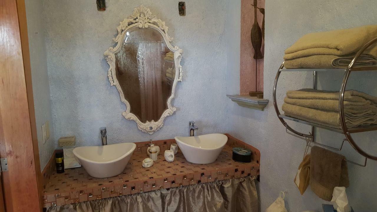 La Casona Azul Bed N Breakfast Santa Rosa de Jauregui Buitenkant foto