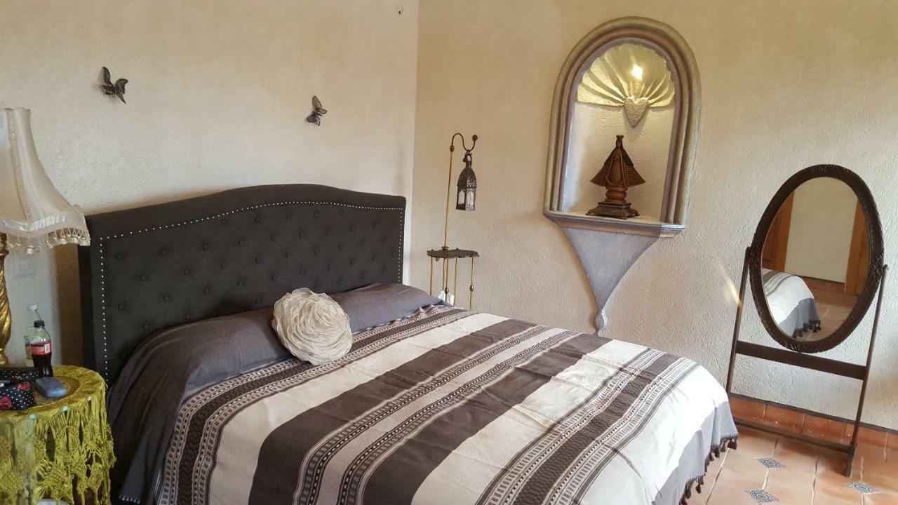 La Casona Azul Bed N Breakfast Santa Rosa de Jauregui Buitenkant foto